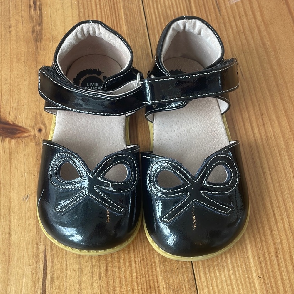 Livie & Luca size 7 black patent shoe